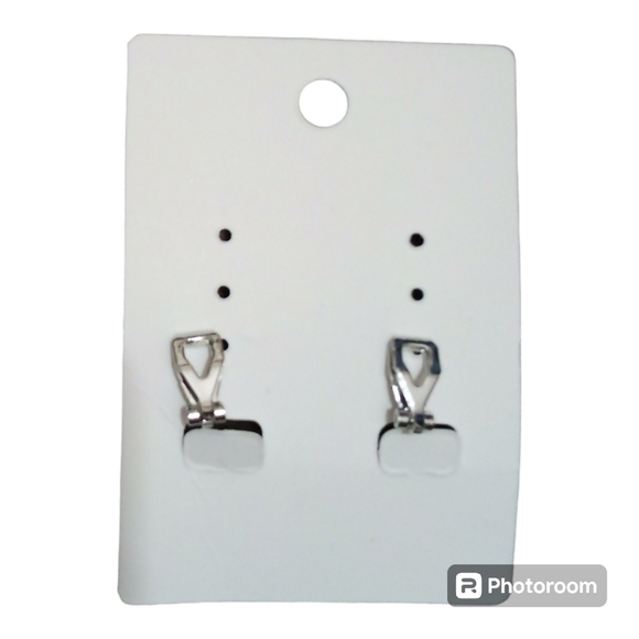 NWOT Women's Fashion Stud Rhinestone Clip On Earrings - Picture 3 of 3